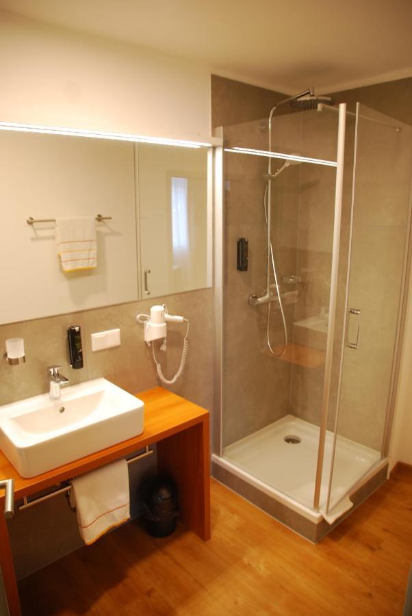 Walldorf Suites Boutique Hotel Екстер'єр фото